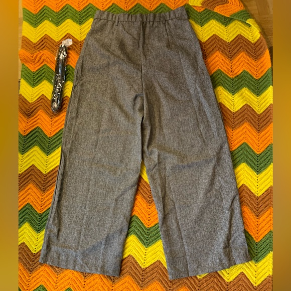 Brand new Women’s large SHEIN dress pants with front pleats. New belt included - Picture 5 of 10